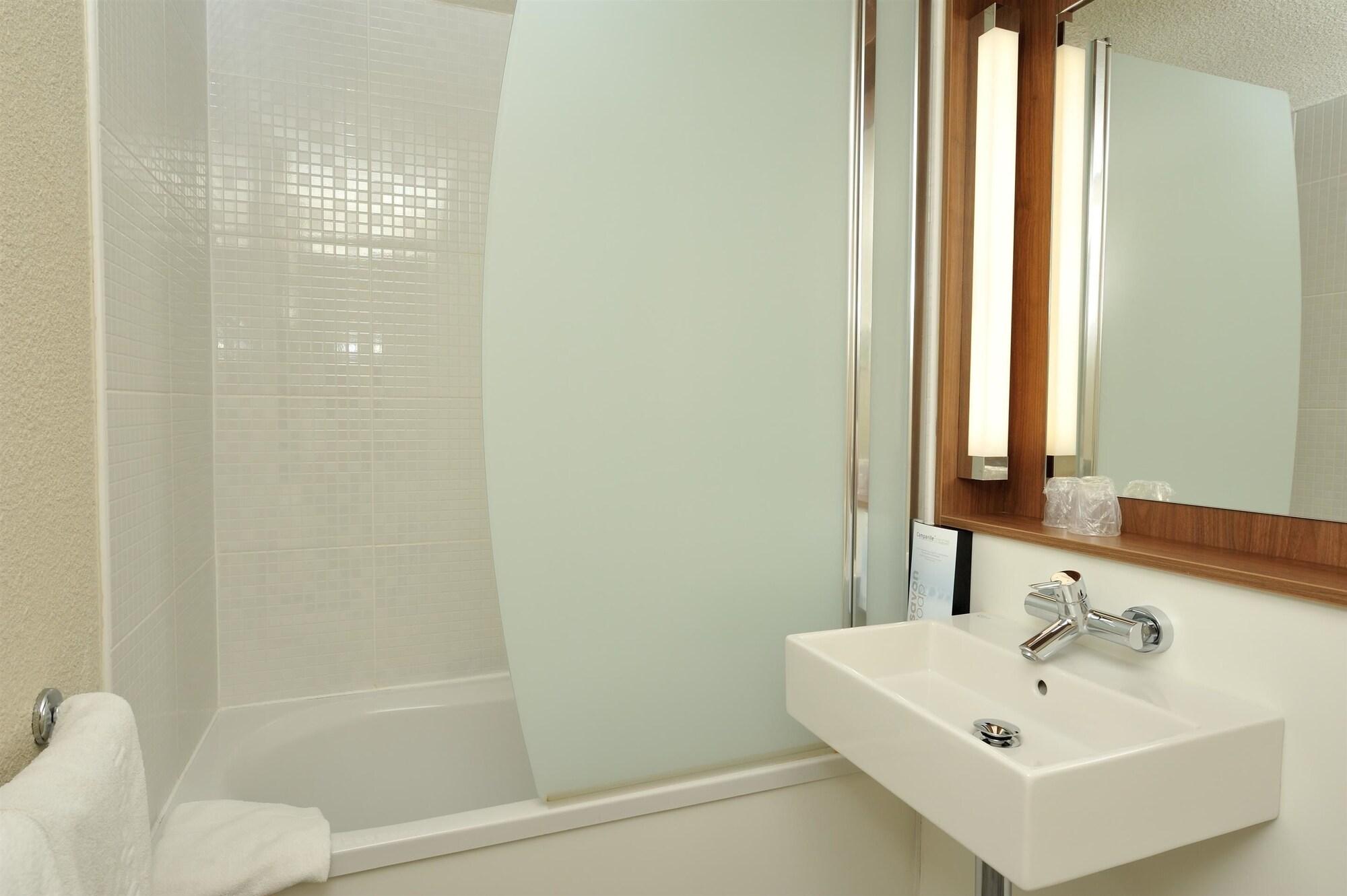 ก็องปานีล อาร์รา แซ็ง นิโกลา Hotel Saint-Nicolas  ภายนอก รูปภาพ