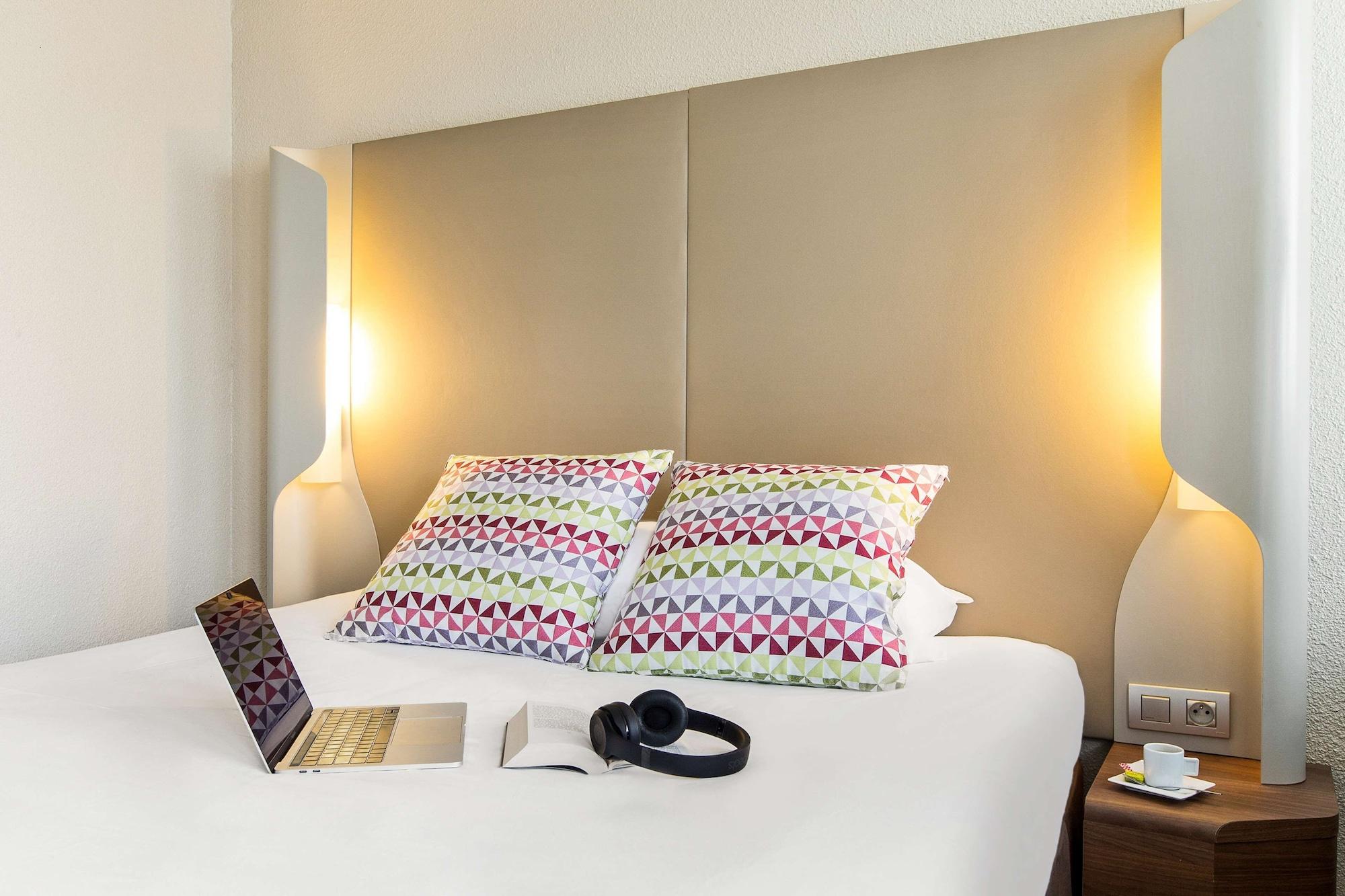 ก็องปานีล อาร์รา แซ็ง นิโกลา Hotel Saint-Nicolas  ภายนอก รูปภาพ