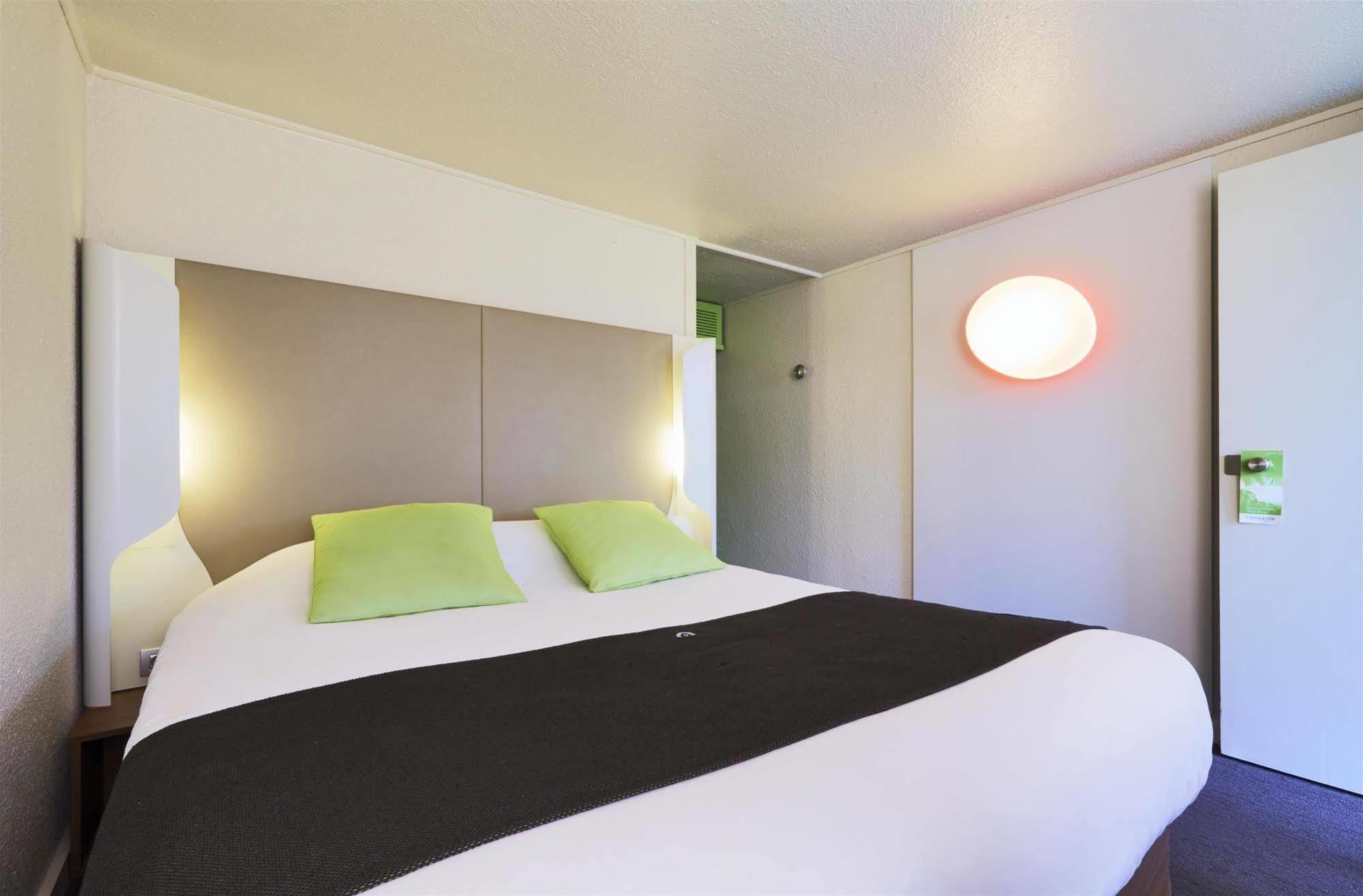 ก็องปานีล อาร์รา แซ็ง นิโกลา Hotel Saint-Nicolas  ภายนอก รูปภาพ